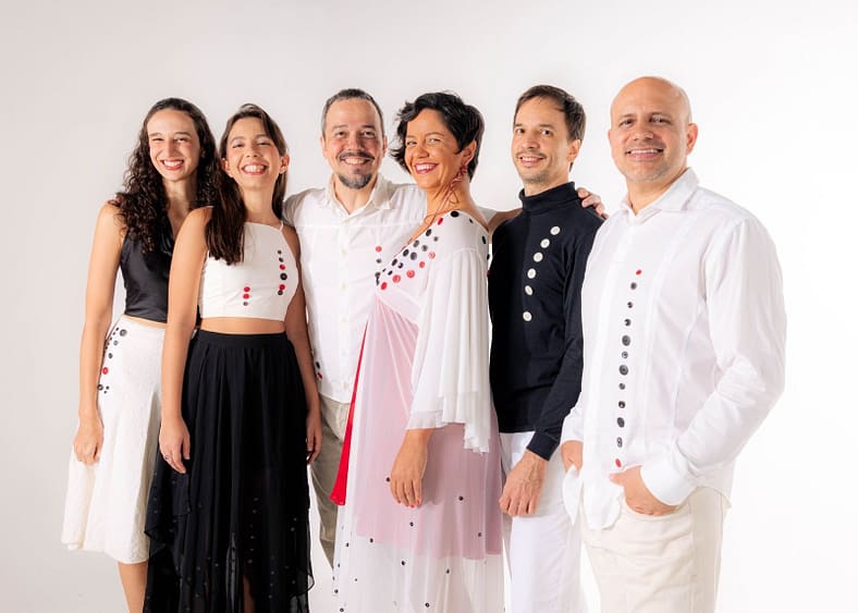 Ordinarius estreia no Chile com show dedicado à bossa nova Ordinarius estreia no Chile com show dedicado à bossa nova