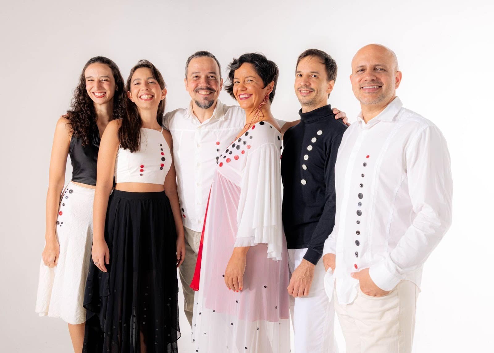 Ordinarius estreia no Chile com show dedicado à bossa nova