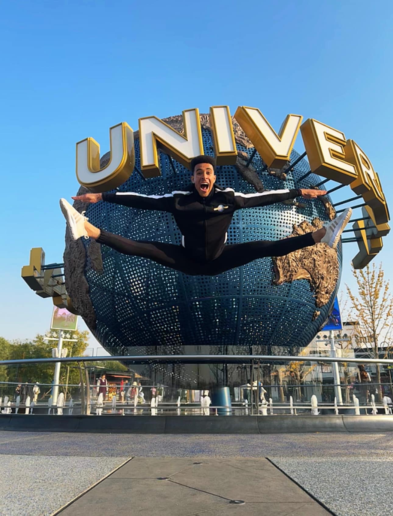 Primeiro bailarino brasileiro da Universal Studios é da zona leste