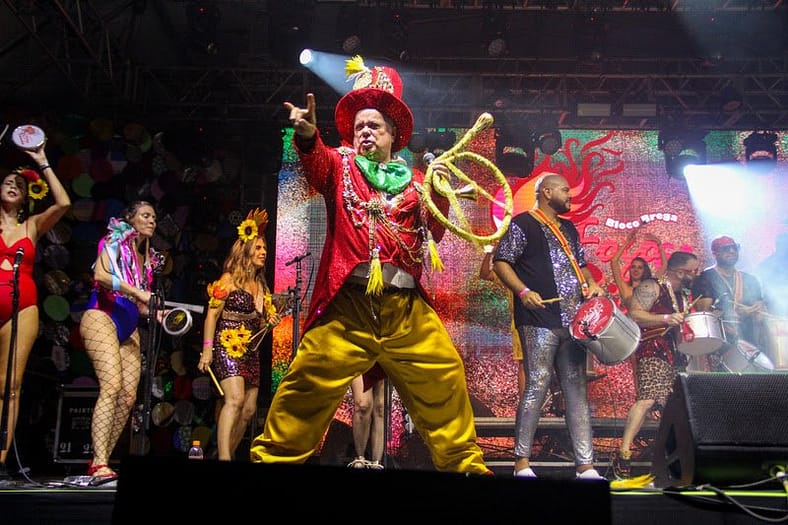 Bloco Fogo & Paixão, Milton Cunha, Sidney Magal, Gretchen, Natascha Falcão, Vanessa da Mata, Mãeana, Agytoê e Carnageralda agitaram a última noite da CasaBloco 2025